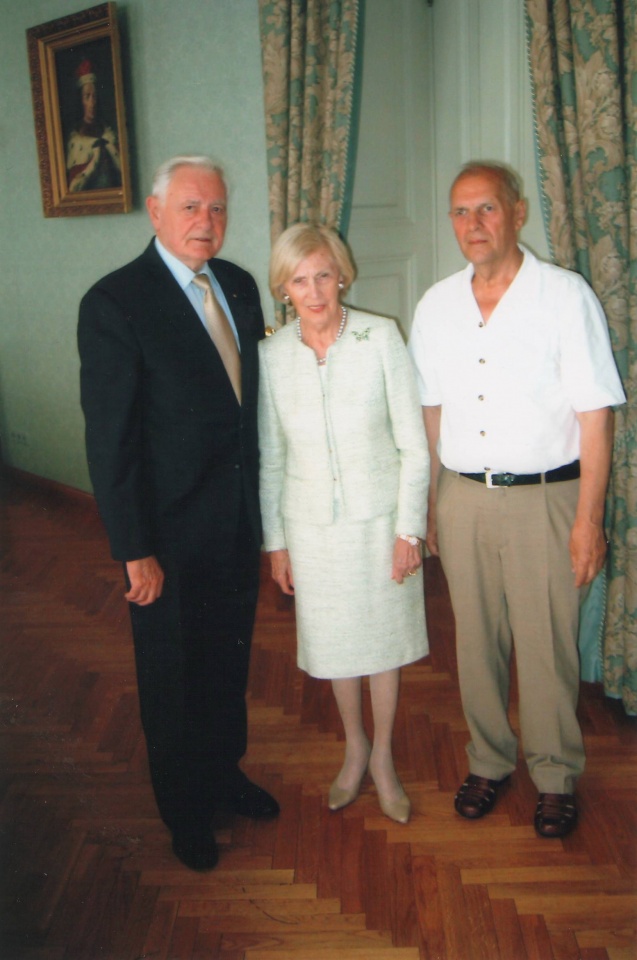S. Abromavičius su prezidentu V. Adamkumi ir jo žmona Alma, 2013.